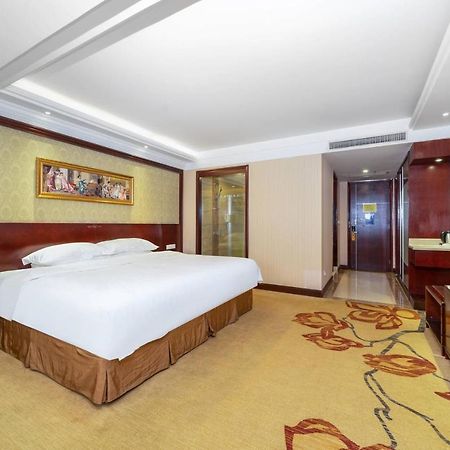 Vienna Hotel Dongguan Houjie Exhibition Center Exterior photo
