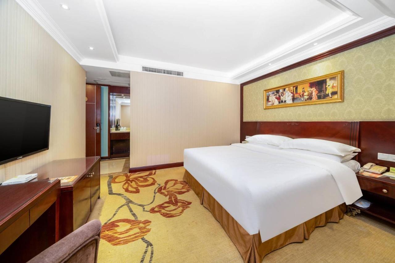 Vienna Hotel Dongguan Houjie Exhibition Center Exterior photo