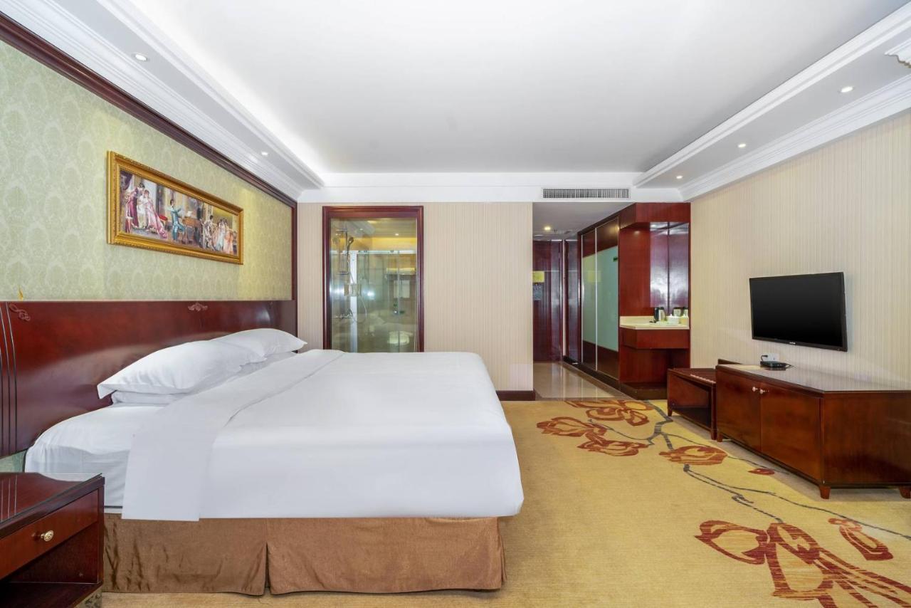 Vienna Hotel Dongguan Houjie Exhibition Center Exterior photo