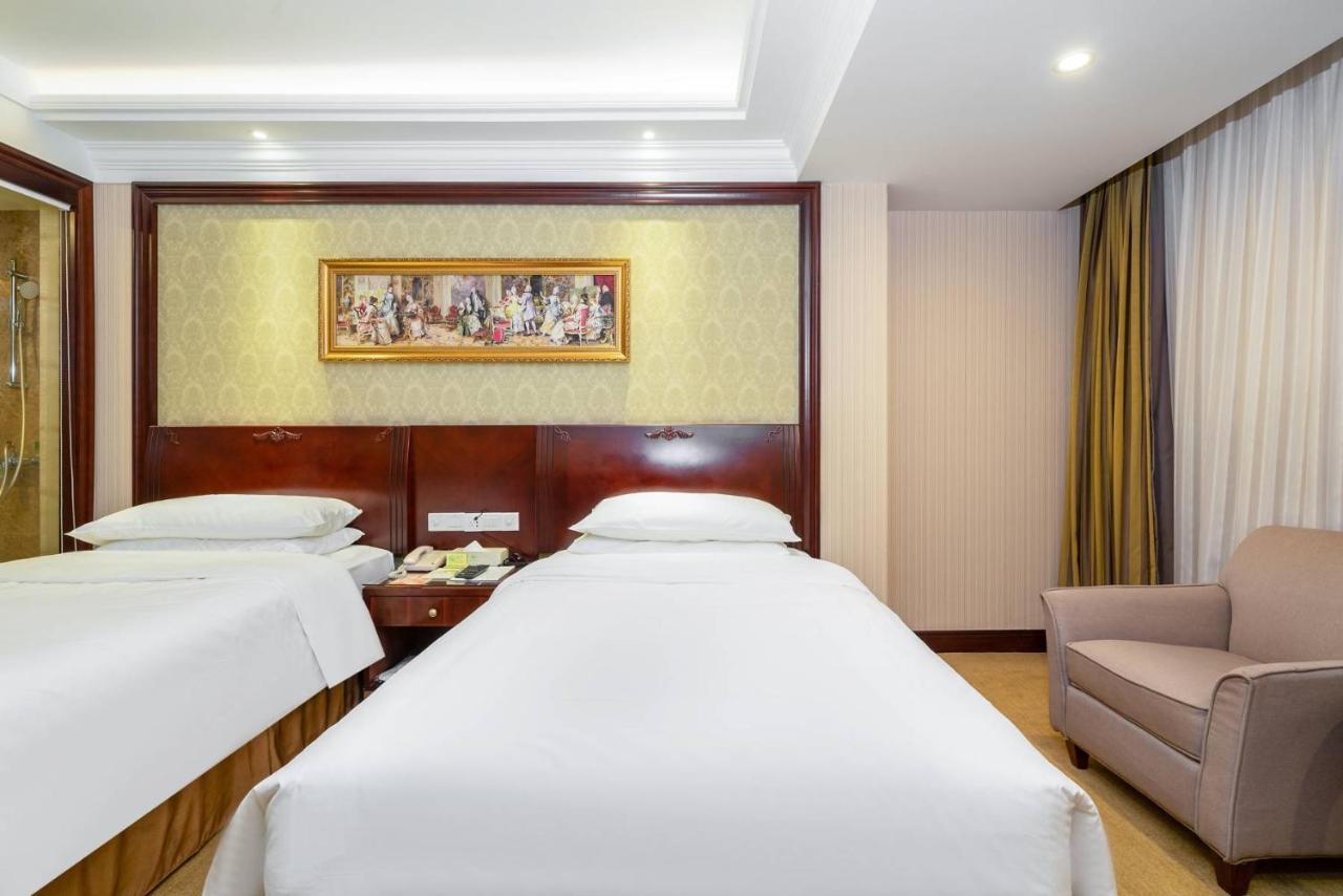 Vienna Hotel Dongguan Houjie Exhibition Center Exterior photo
